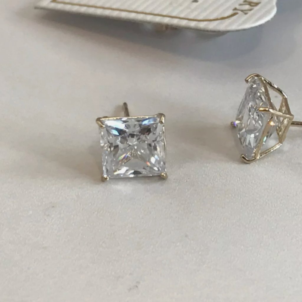 14k Solid Gold Stud Earrings W/ 3 Ct Simulated Diamonds Princess Cut